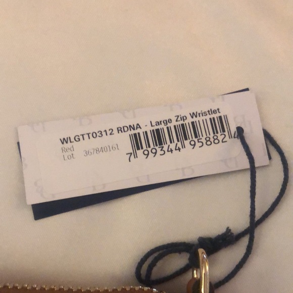 Dooney & Bourke Red Tartan & Brown Leather Trim ZA Wristlet NWT - Picture 4 of 16